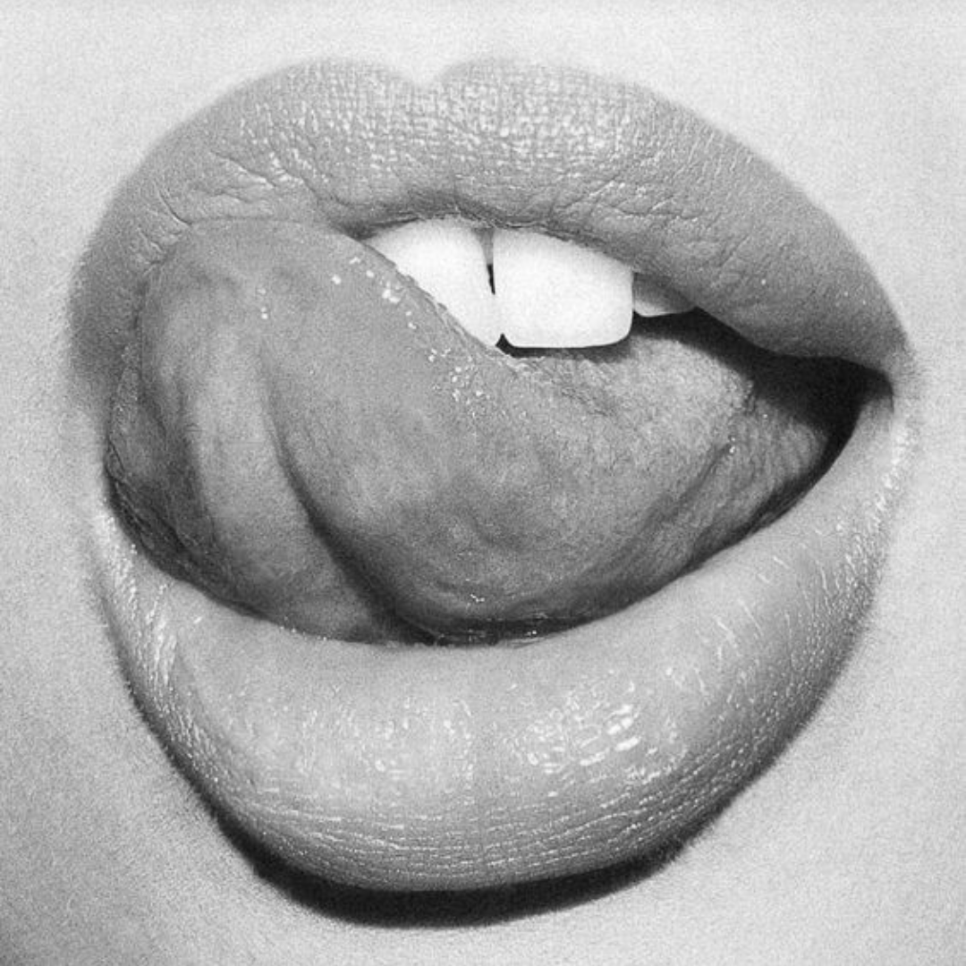 Home 3 Hyper-realistic lips drawn by Silvana Moldovan Art